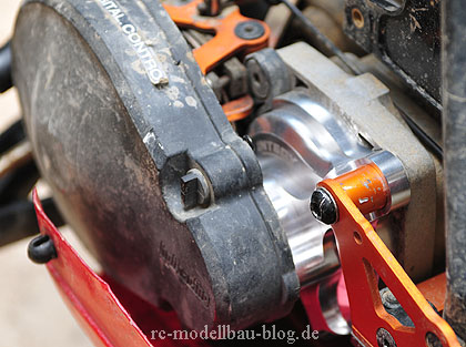 kupplungsglockenhalter-montieren-hpi-baja-5b-16