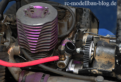 Komplett eingebautes Hauptzahnrad. Links im Bilder Nitro Star K4.6, ein genialer BigBlock Motor von HPI. Komplett eingebautes Hauptzahnrad. Links im Bilder Nitro Star K4.6, ein genialer BigBlock Motor von HPI.